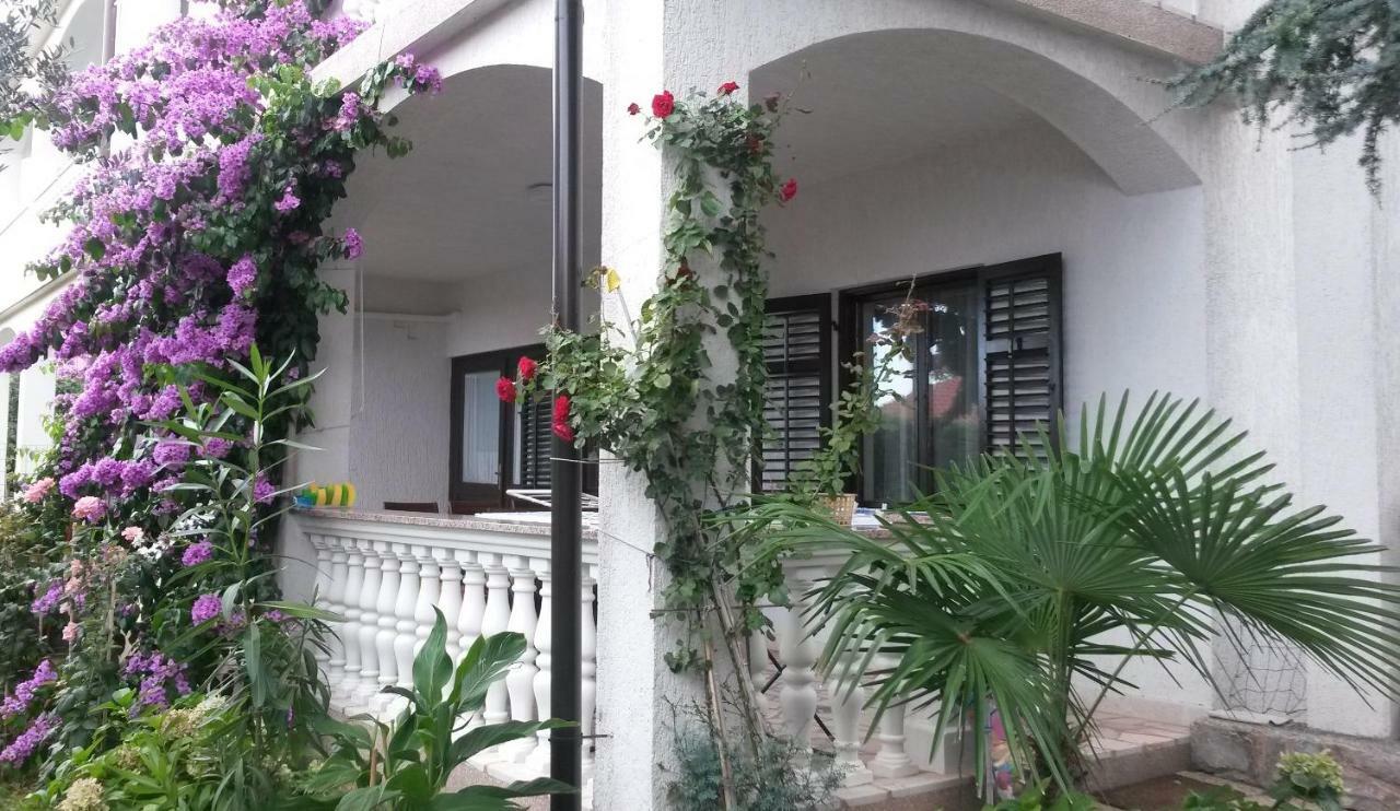 Apartments Golub Krk Town Exterior photo